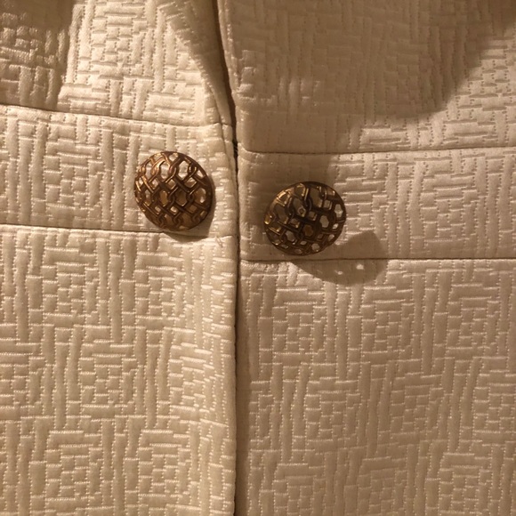 White coat - Picture 2 of 3